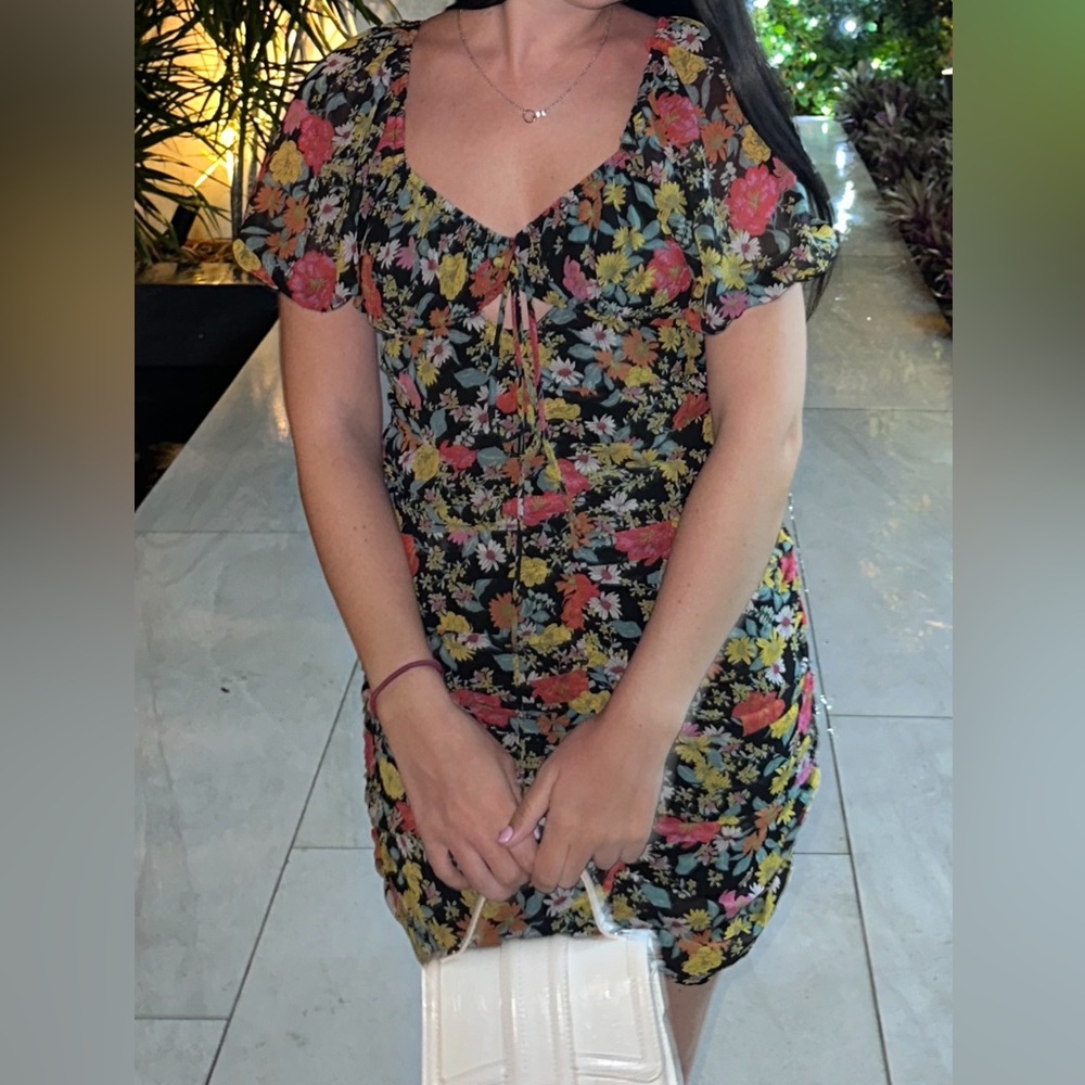 Black Floral Puff-Sleeve Ruched Dress